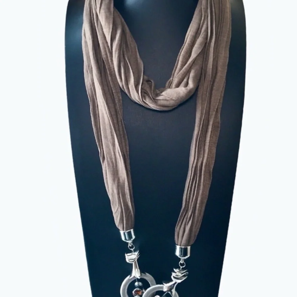Womens Scarf Necklace Continuous Loop Necklace Pendant Jewelry 58 Inches‎